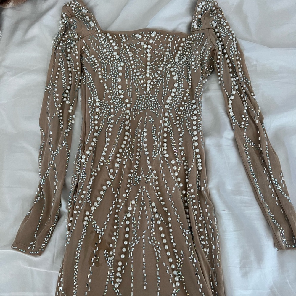 Dress nude